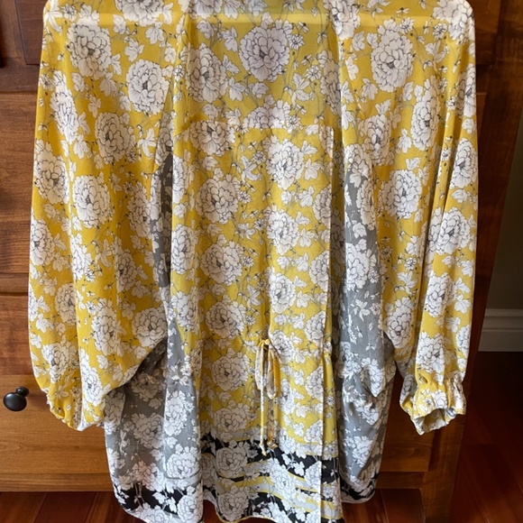 Cabi Gather Blouse - Picture 4 of 4